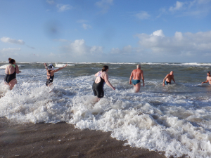 Nieuwjaarsduik Kijkduin 2024