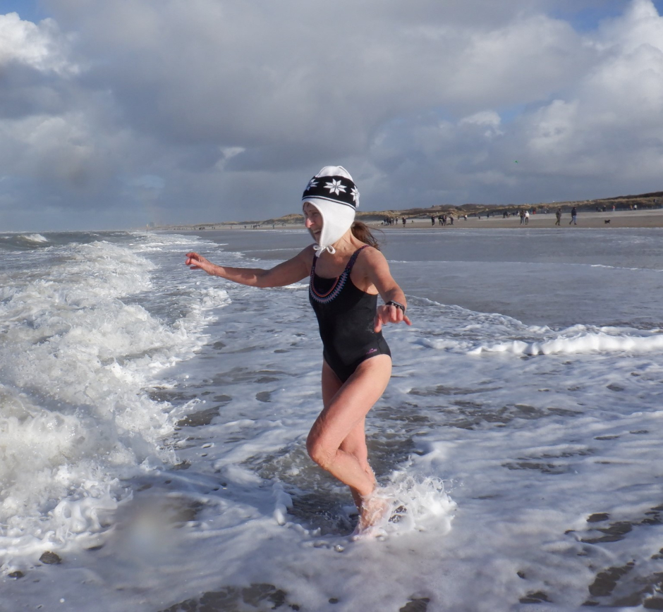 Nieuwjaarsduik Kijkduin 2024