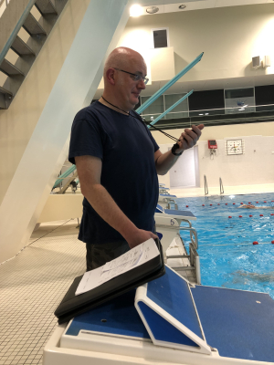 Corn&eacute; laat zien hoe het moet